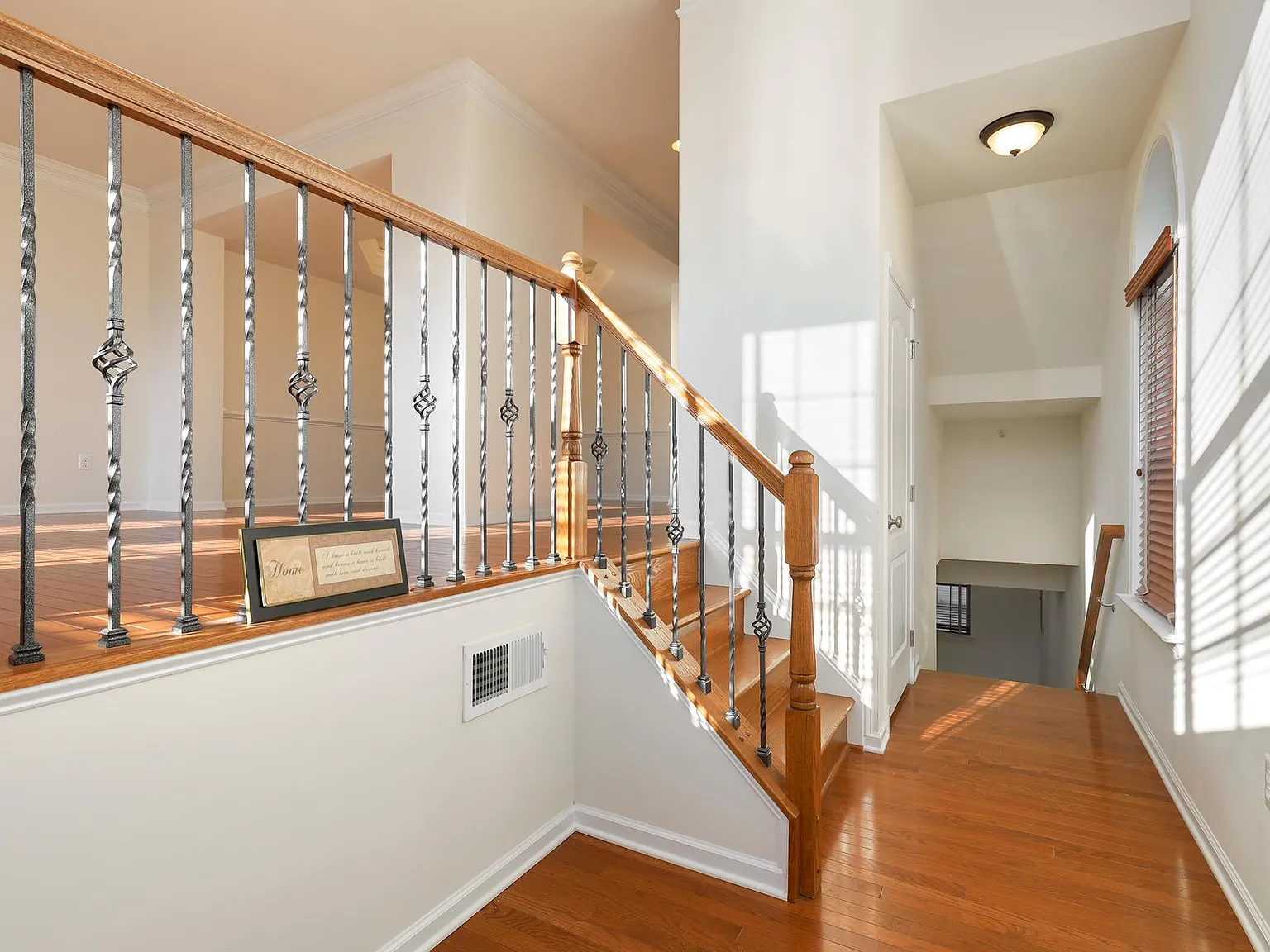 3 bed, 2950 sqft, $4,000 — Photo 4
