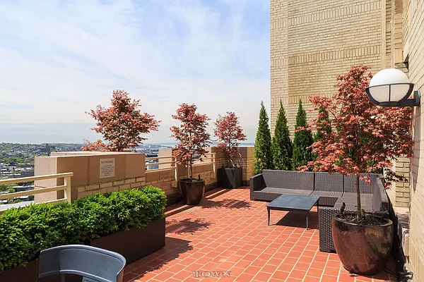 Sold by Compass | media 26