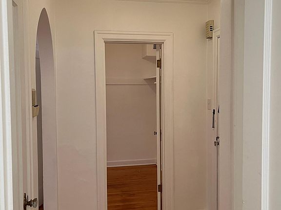 5th image of 1428 Queen Anne Ave N #307