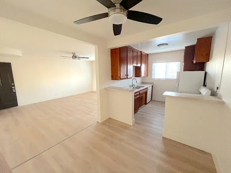 2121 Placentia Ave #I — Photo 6