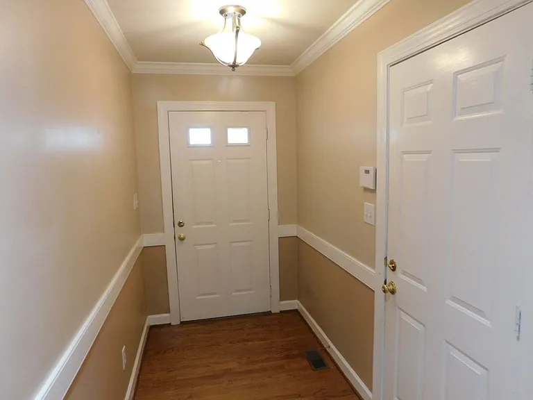 2905 Mandy Ln — Photo 3