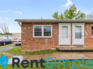223 S Main St APT 5, Woodstock, VA 22664