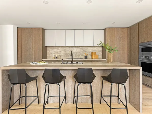 66 Clinton St APT 6A, New York, NY 10002
