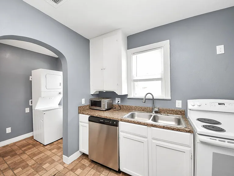 3012 Isabella St #B — Photo 16