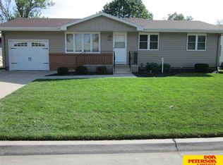 2025 E 8th St, Fremont, NE 68025