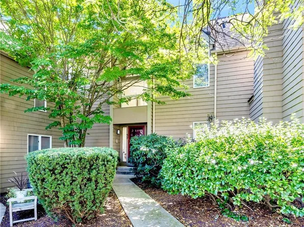 57 Timberwood Road #57, West Hartford, CT 06117