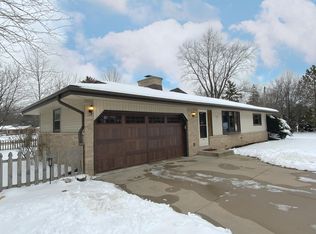 3835 Brook Ln, Brookfield, WI 53005