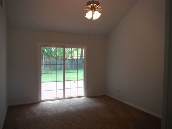 5th image of 13001 Rosemont St