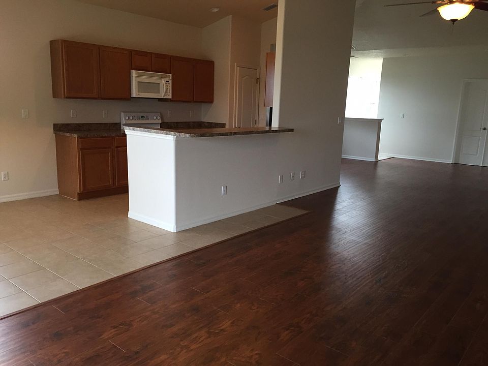 1st image of 1010 Venetian Dr Unit 203