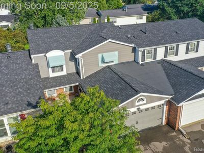 475 Sandehurst Dr, Grand Blanc, MI, 48439