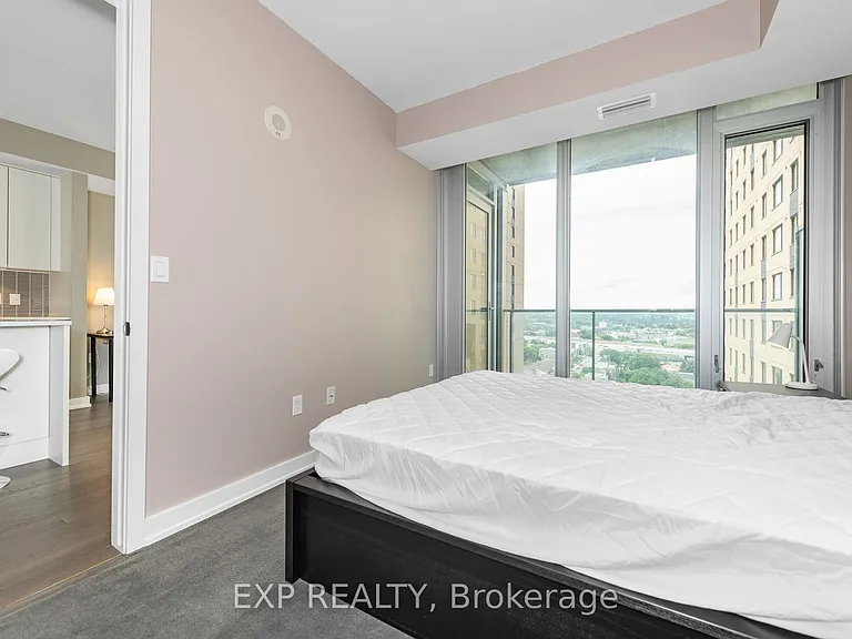 111 Champagne Ave S #1505 — Photo 24
