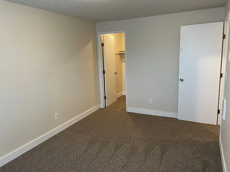 Salishan 4-Plex — Photo 7