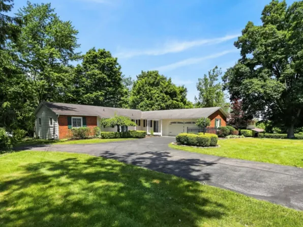 1323 Howell Dr, Newark, OH 43055
