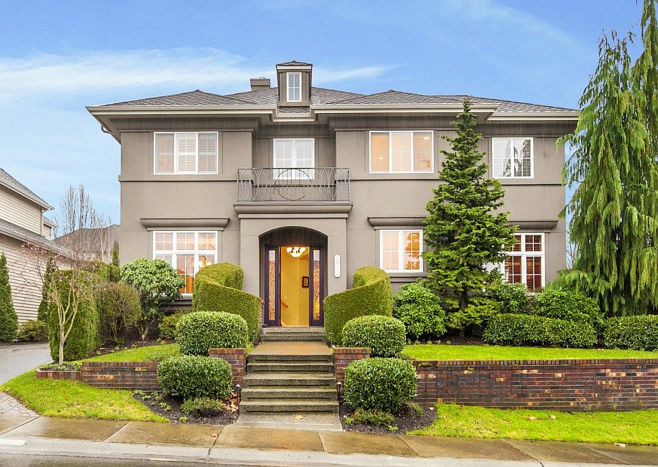 1st image of 20511 NE 27th Pl
