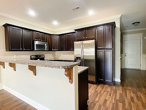 3rd image of 2209 B Dovedale Dr