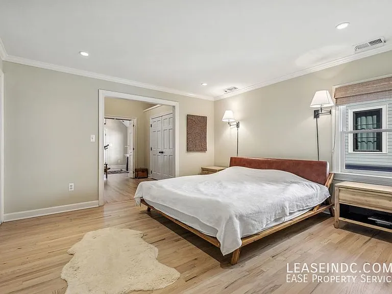 4927 Eskridge Ter NW — Photo 19