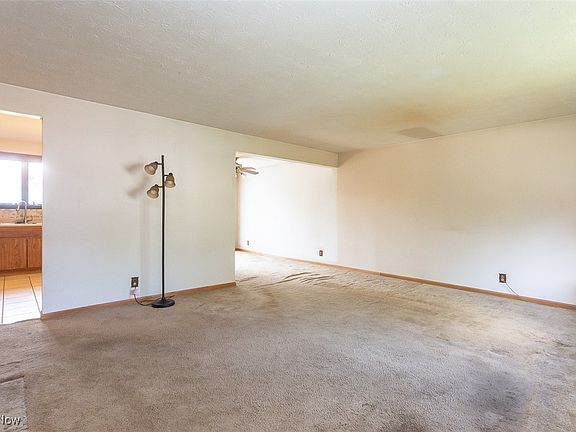 4th image of 44 Brune Dr