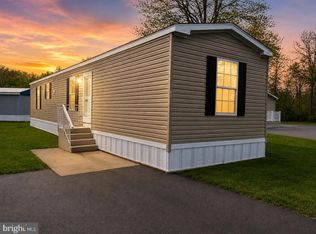 35 Lynn St, Mifflinburg, PA 17844