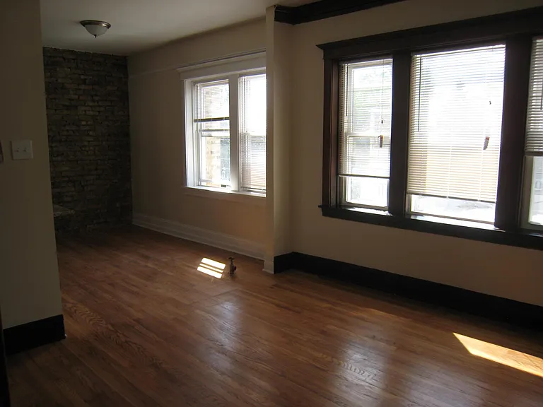 2943 W Schubert Ave #1 — Photo 8
