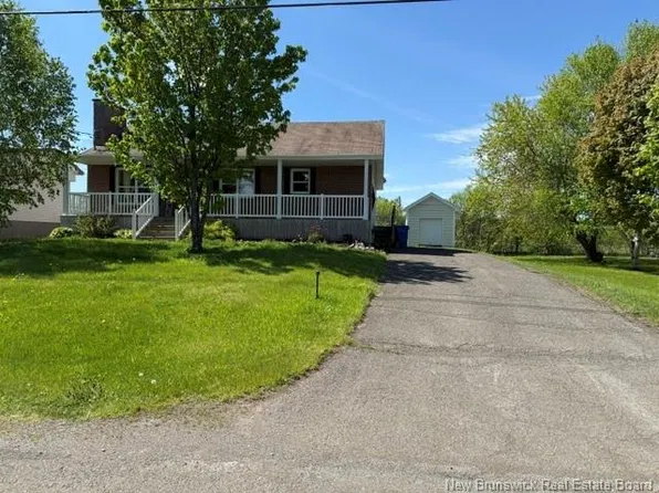 11 Francois St, Charlo, NB E8E 2J8