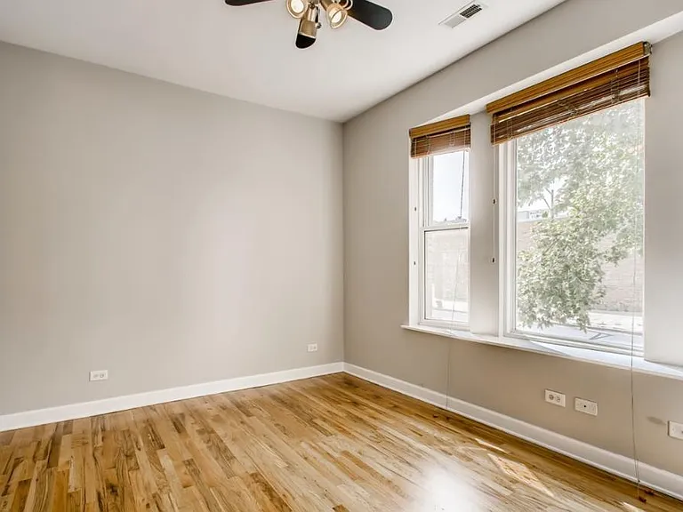 Master Bedroom Fits King Size Bed