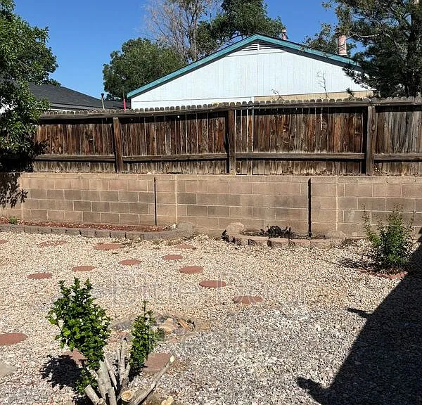 2125 Sierra Ln NE — Photo 39