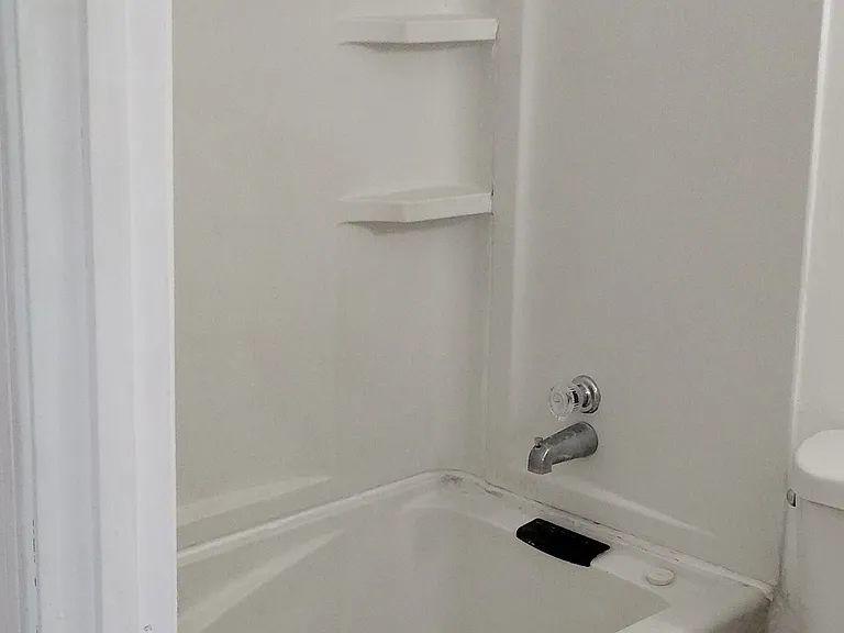 818 Johahn Dr — Photo 3