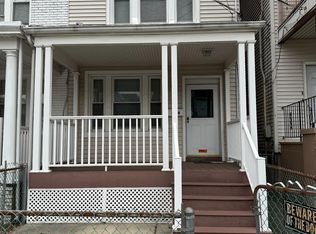 186 Lewis St, Perth Amboy, NJ 08861