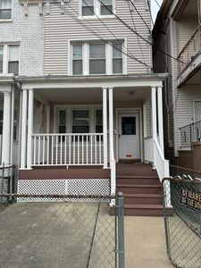 186 Lewis St, Perth Amboy, NJ, 08861