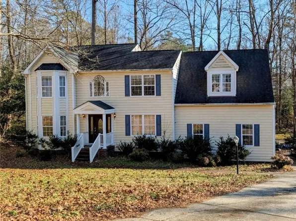 4501 Sandy Oak Ter, Chester, VA 23831