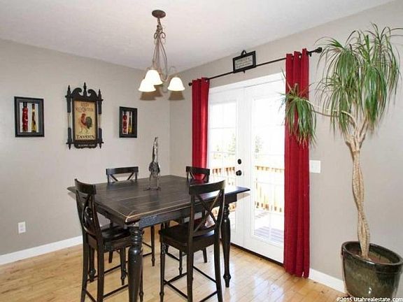 3rd image of 634 S Appaloosa Cir