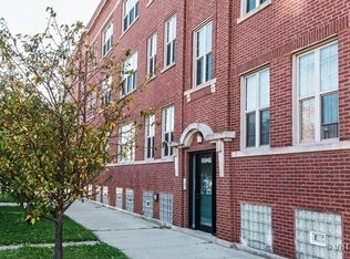 3207 W George St APT 3, Chicago, IL 60618
