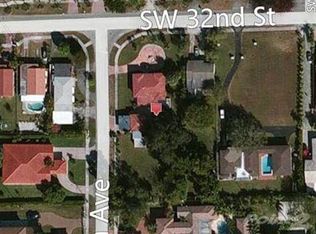 9898 SW 32nd St, Miami, FL 33165