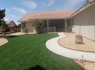 22534 High Vista Pl, Apple Valley, CA 92307