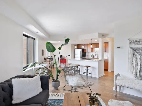 20 2nd St NE #E-p2202, Minneapolis, MN 55413