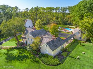 807 S Fleming Rd, Bull Valley, IL 60098