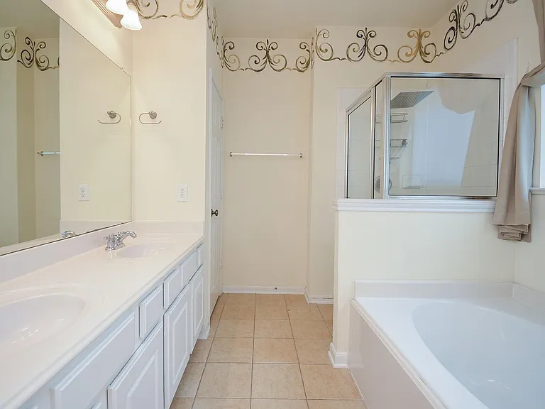 21503 Round Creek Ct — Photo 8