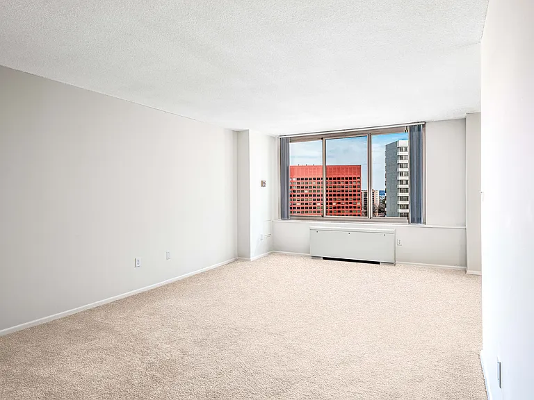 Large living spaces with plush carpeting