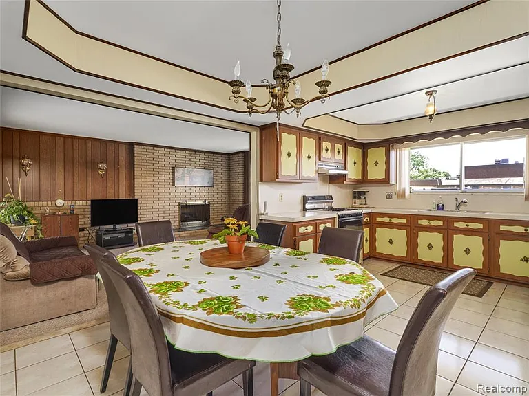 28506 Steele Dr — Photo 13