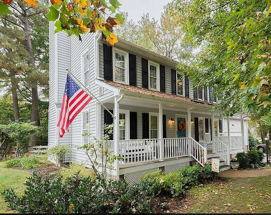 10323 Agecroft Manor Ct