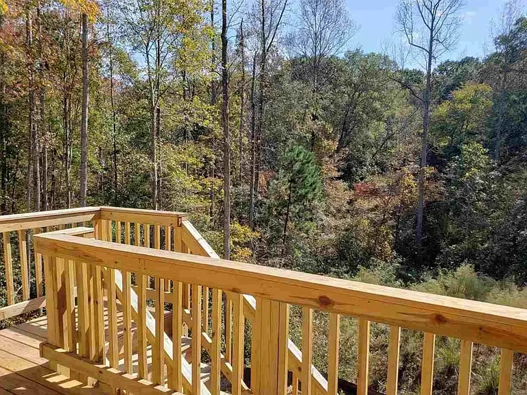 1001 Jarrett Bay Rd — Photo 10