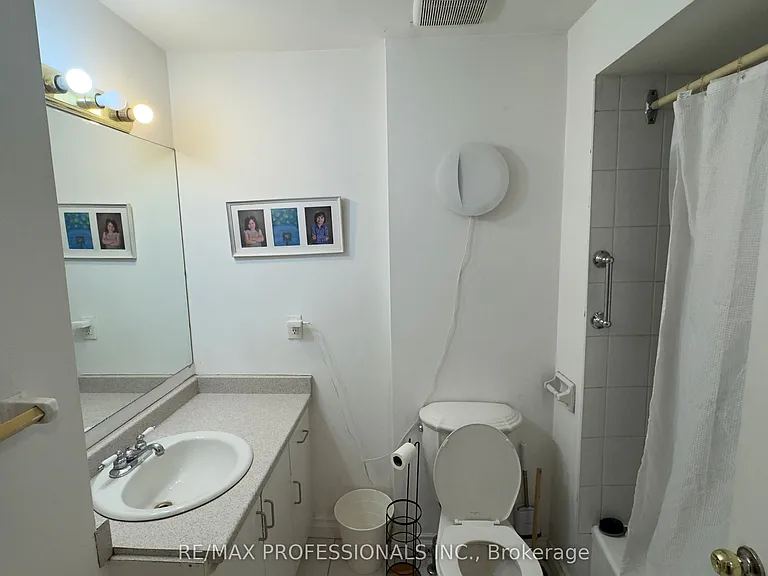 41 Albemarle Ave S #3 — Photo 8