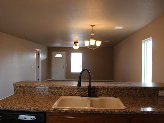 4th image of 4905 Eberly St