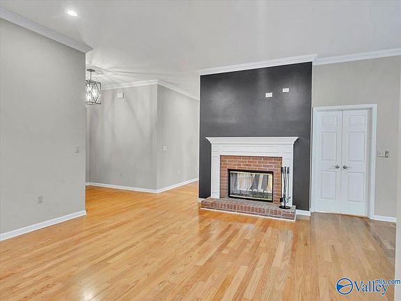 3rd image of 1700 Graywood Ct NW