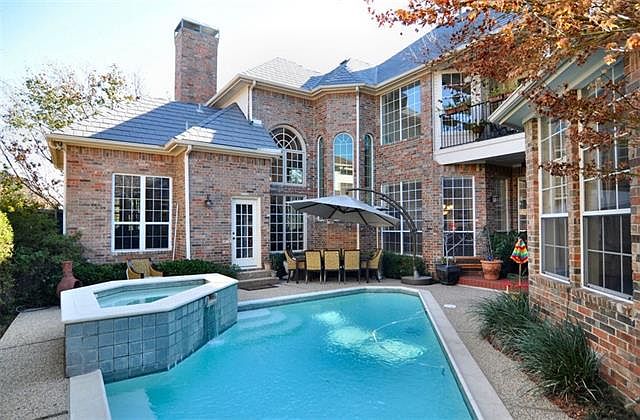 1st image of 4613 Redwood Ct