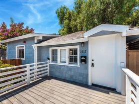 Olive Ave-1812, D