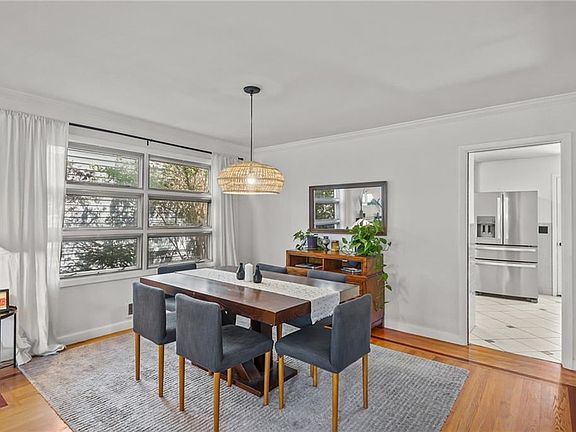 4th image of 150 Ridge St