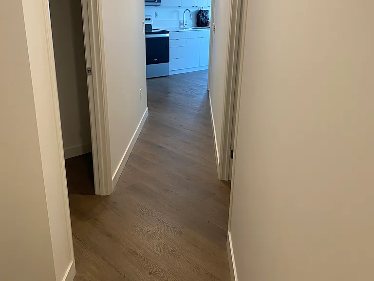 5610 Roblin Blvd — Photo 11