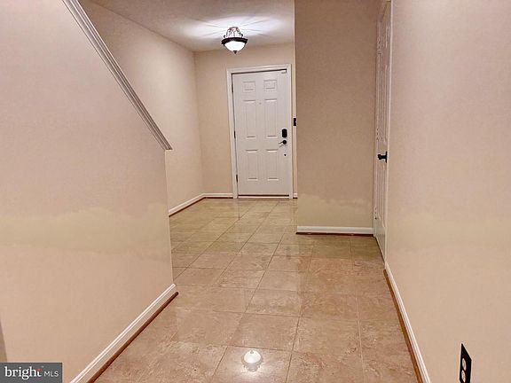 3rd image of 5169 Ballycastle Cir