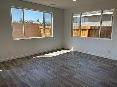 2743 N Vahe Ave, Fresno, CA 93737 | Zillow